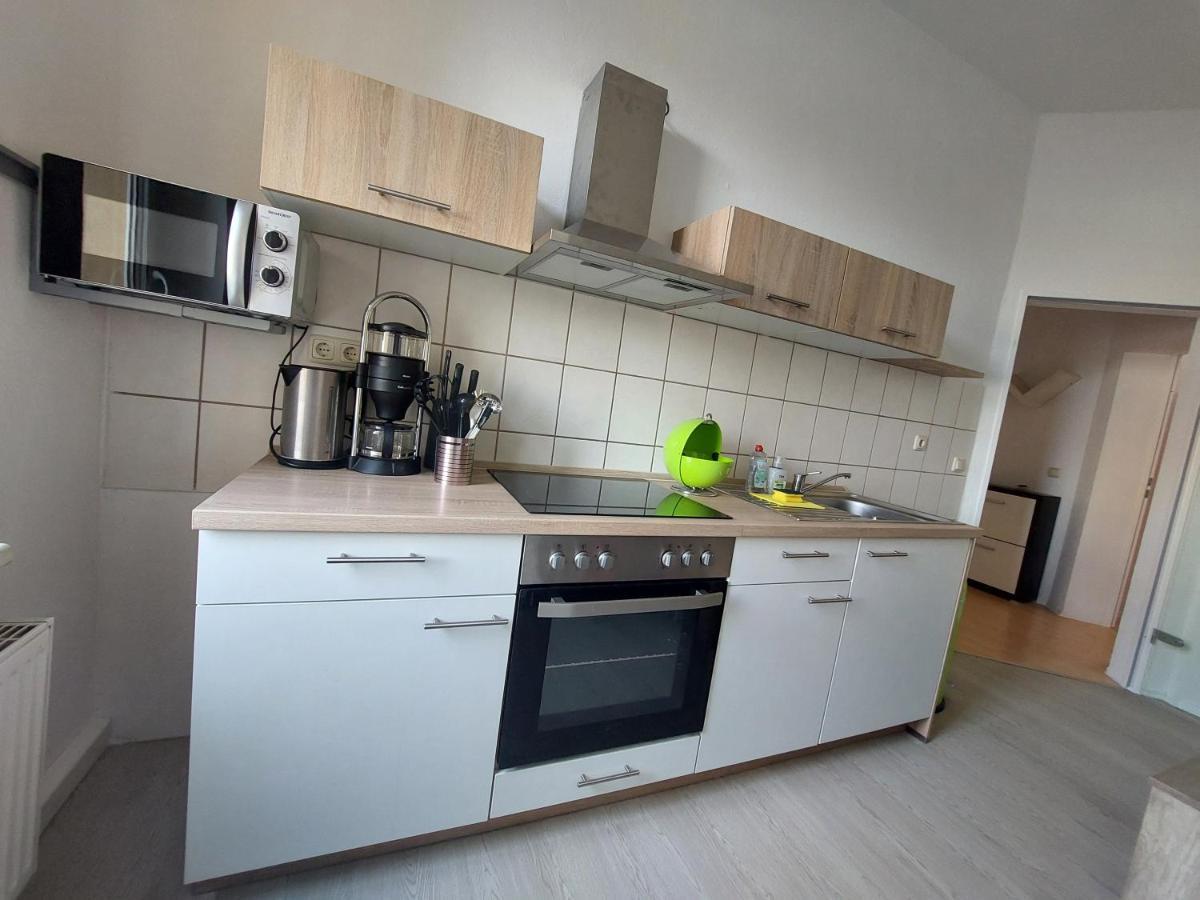 Schoene Zwei-Zimmer-Wohnung "W2" Mit 4 Einzelbetten Und Wlan In Zwenkau Bei Leipzig Im Neuseenland Bagian luar foto